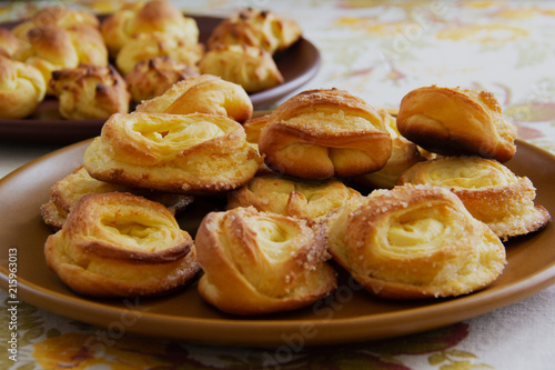 buns, pastries from Viennese dough © Ирина Доброхотова