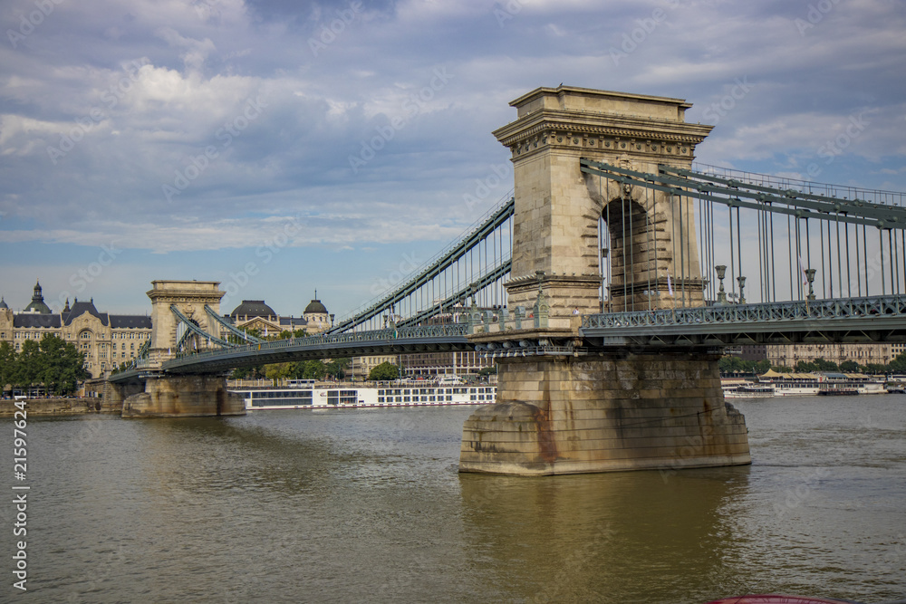 Obraz premium Pont de Chaines - Budapest