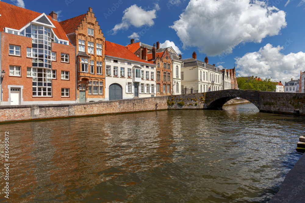 Fototapeta premium Bruges. Canal Spiegel Rei.