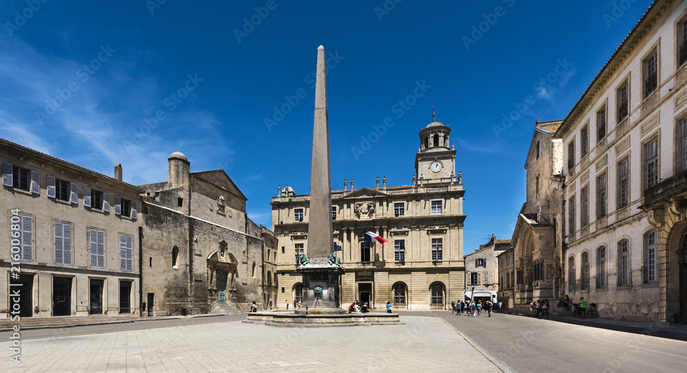 Kathedrale Saint-Trophime, UNESCO-World Heritage and town hall at Place de la Republique with obelisk in Arles. Buches du Rhone, Provence, France.