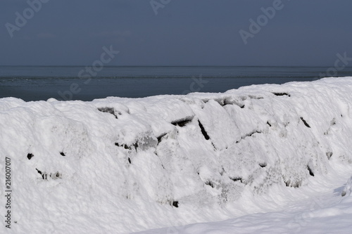 Vereiste Mole an Ostsee photo