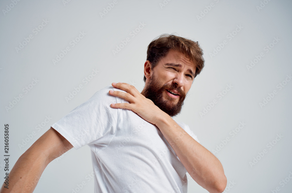 dislocated shoulder pain dislocated shoulder pain