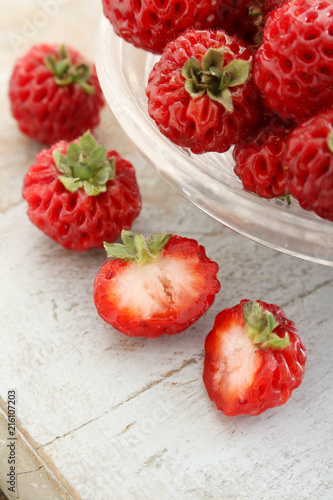 hybrid strasberry fruit in dish photo