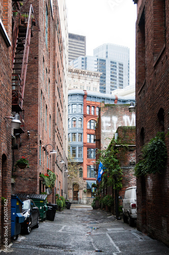 alley in seattle, pioneer square
