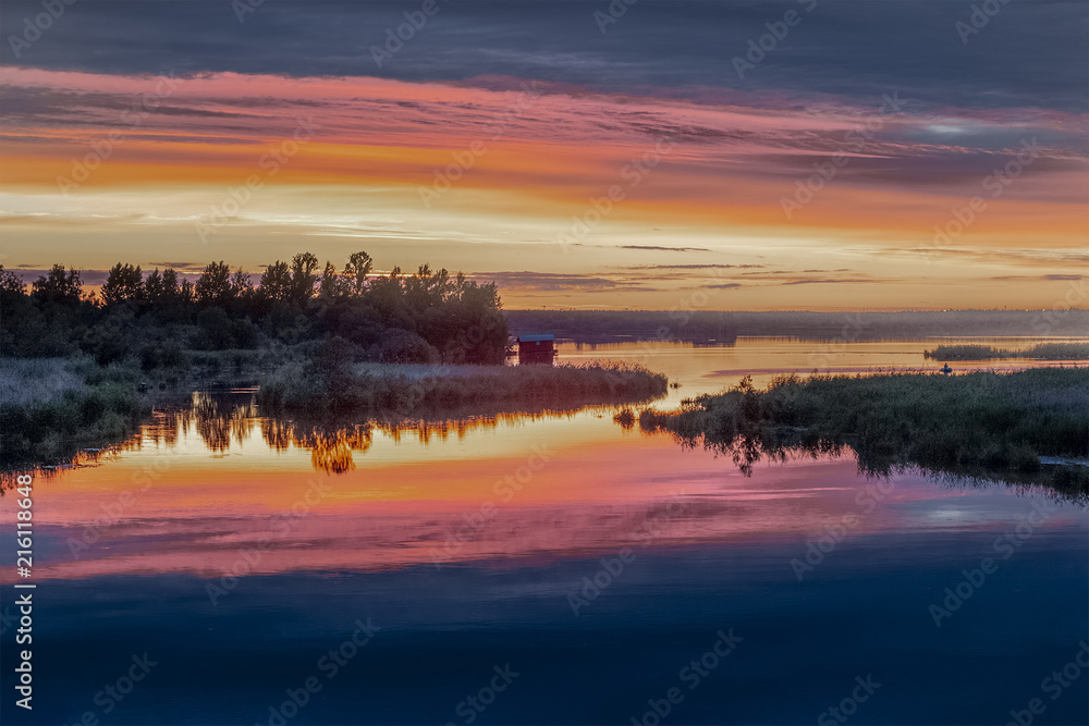 Fototapeta premium Pink sunset on the lake shore