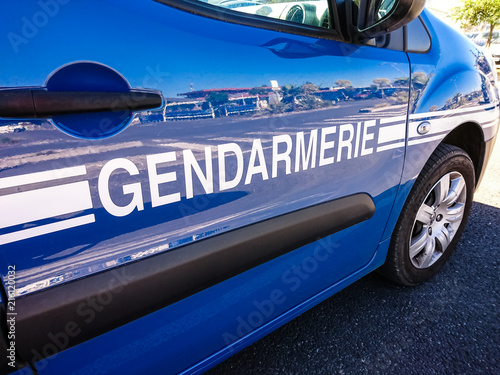 véhicule de gendarmerie photo