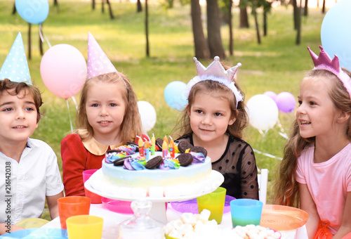 Cute children celebrating b...
