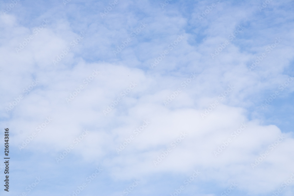 Obraz premium Blue color sky with white cloud background