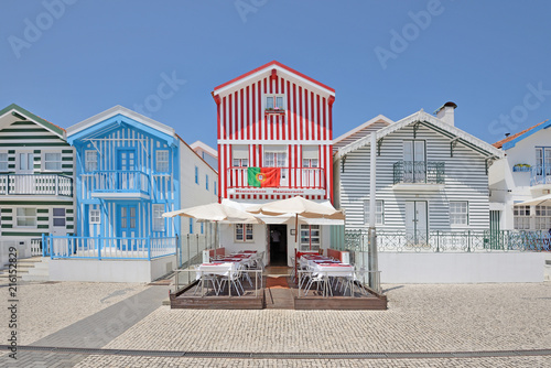 Bilde på lerret Colorful houses in Aveiro, Portugal