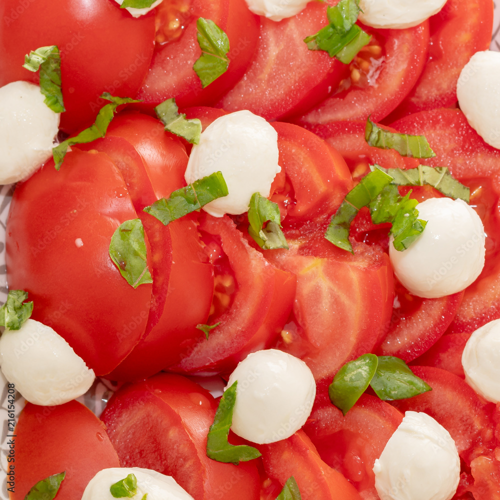 tomaten mozarella mit Basilikum tomaten mozarella mit Basilikum
