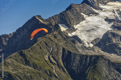 Paragliding flight Over the Mountain of Les deux alpes