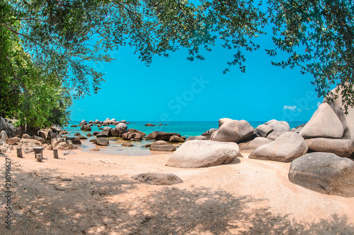 Fototapeta Naklejka Na Ścianę i Meble -  Beautiful tropical beach at exotic island with turquoise ocean water