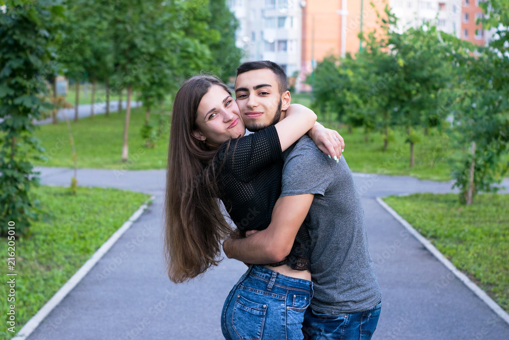 Obraz premium Two people standing together