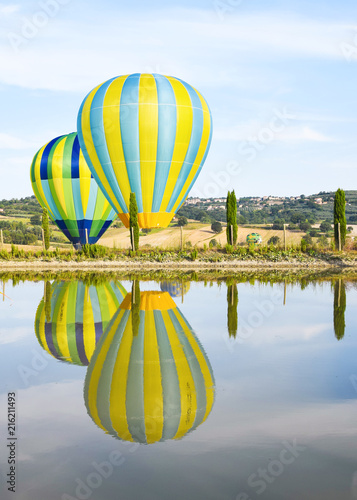 Mongolfiere hot hair balloons Gualdo Cattaneo Umbria photo