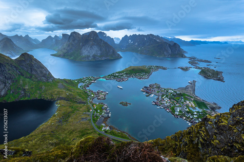 Fototapeta Naklejka Na Ścianę i Meble -  Panoramic view of the fishing town of Reine from the top of the Reinebringen viewpoint in the Lofoten Islands, Norway