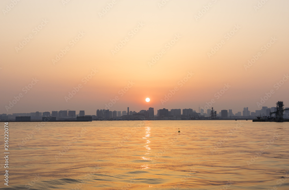 東京湾の日没