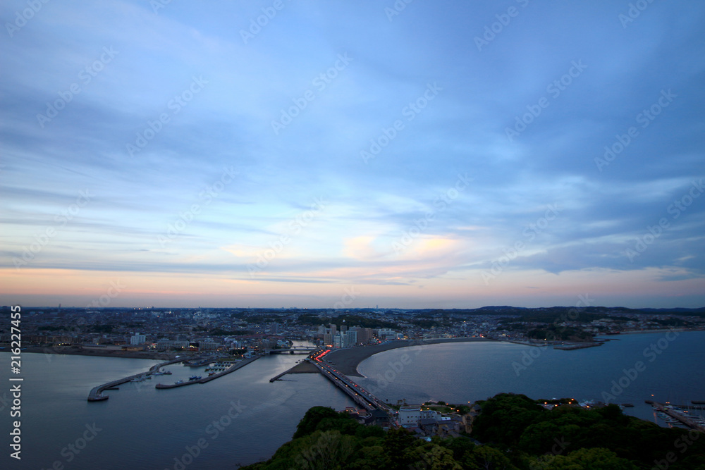 Obraz premium Evening scenery of beach resort