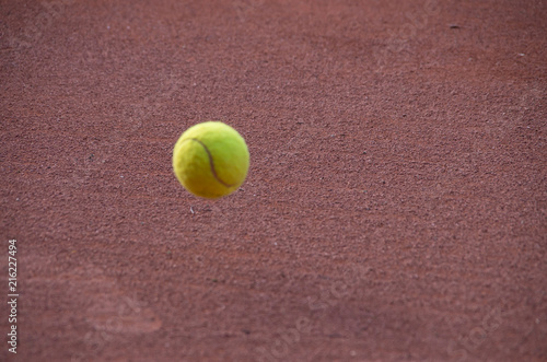 Tennis Ball bouncing © Adam
