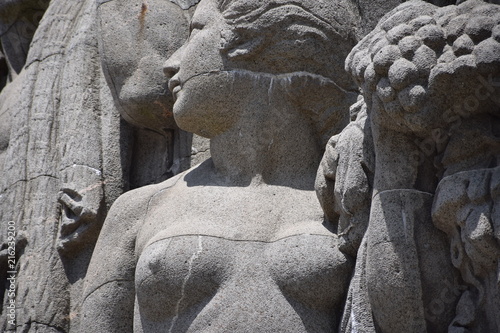 Statue