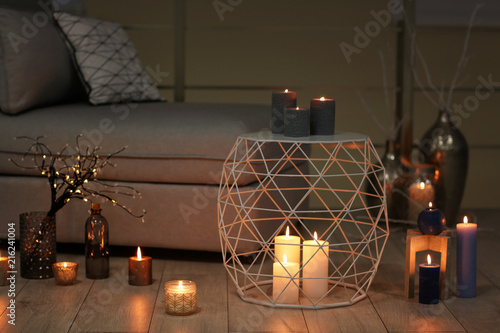 Cozy room decorated with bu...