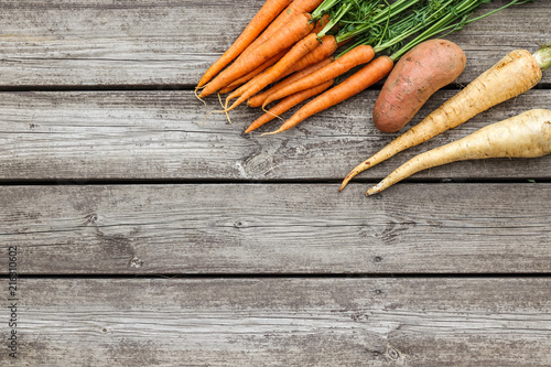 Bundle of carrots, parsnip ...