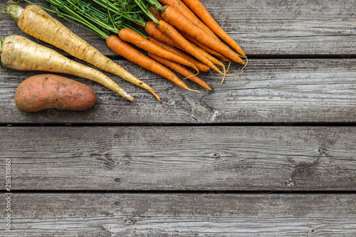Bundle of carrots, parsnip ...