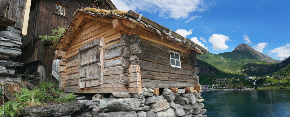 Εκτύπωση καμβά old fisherman's cottage , Geiranger, Norway