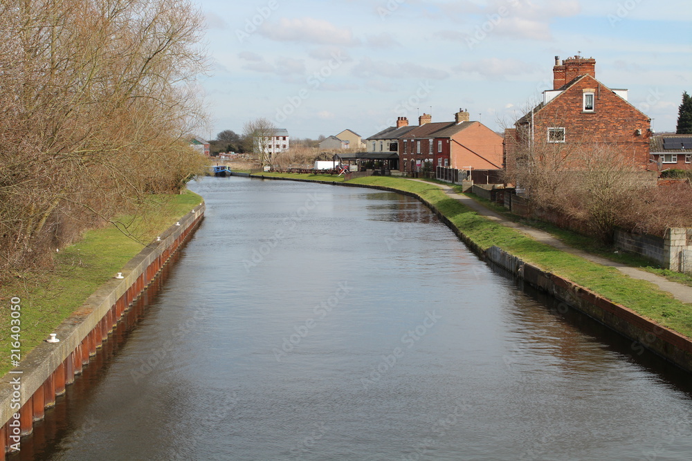 Obraz premium The New Inn at Stainforth & Keadby Canal