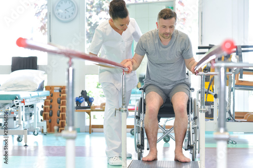 Tableau sur toile Disabled man trying to walk