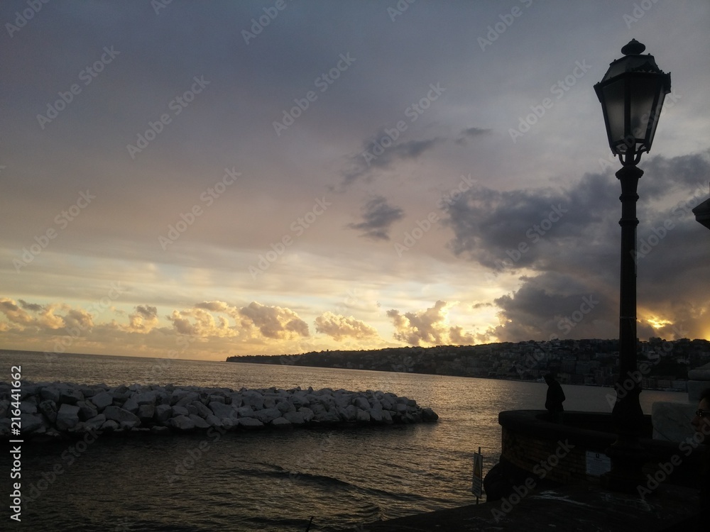 Fototapeta premium lampione al tramonto