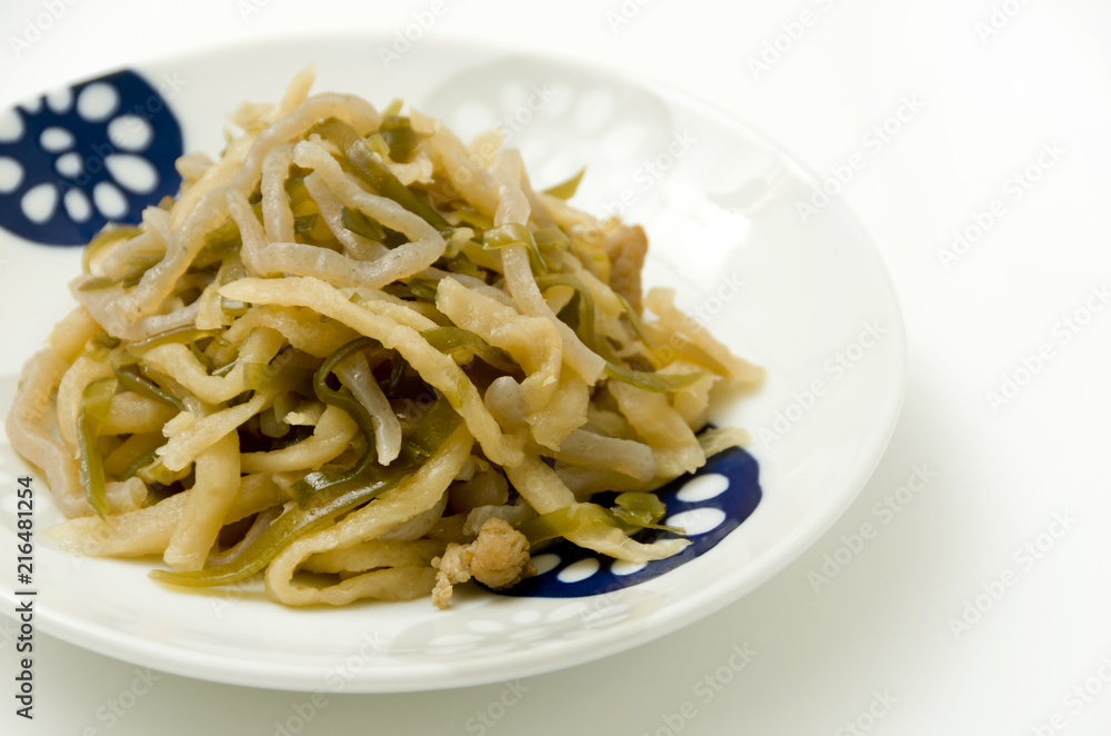 沖縄料理 千切りイリチー(切り干し大根の含め煮) 沖縄料理 千切りイリチー(切り干し大根の含め煮)