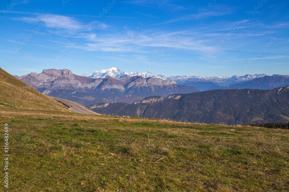 Fototapeta premium Vue sur le Mont-Blanc