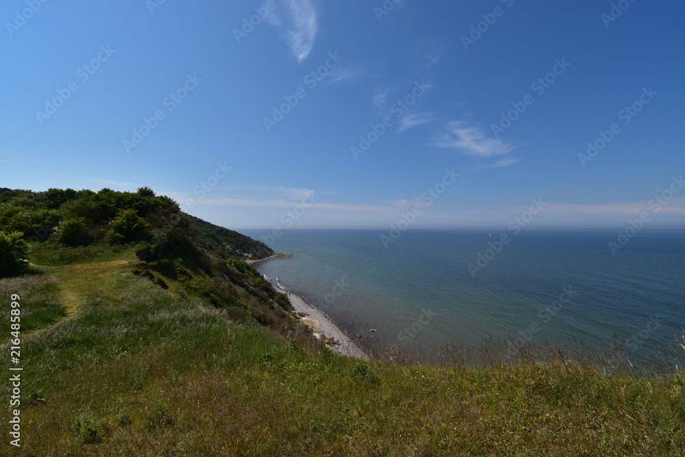 Blick über Steilufer auf Insel Hiddensee zur Ostsee Blick über Steilufer auf Insel Hiddensee zur Ostsee