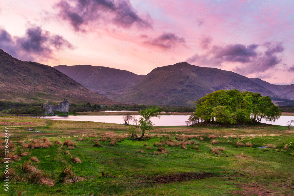 Sunset at Kilchurn Castle Sunset at Kilchurn Castle