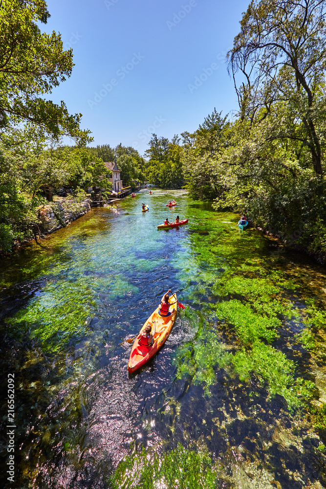 Fototapeta premium kayak, Pays des Sorgues, Fontaine de vaucluse