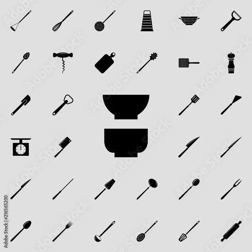 deep plates icon. Detailed set of kitchen tools icons. Premium quality graphic design sign. One of the collection icons for websites, web design, mobile app