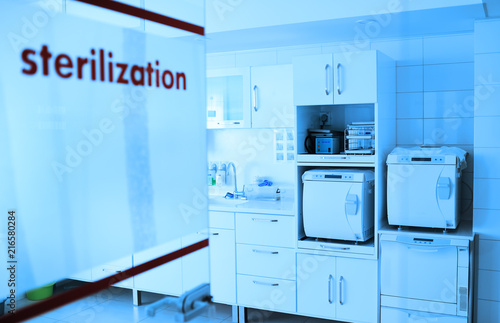 Foto Room for sterilizing instruments in a modern clinic