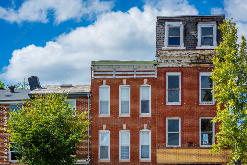 Fototapeta premium Row houses near Hollins Market, in Baltimore, Maryland