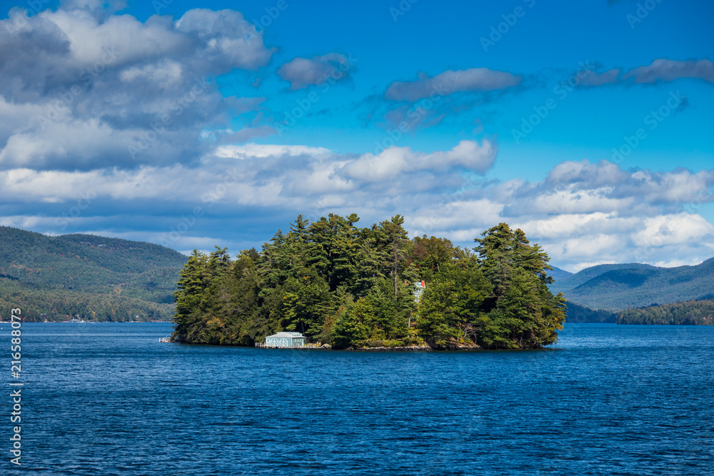 Fototapeta premium Tiny islands in the middle of Lake George