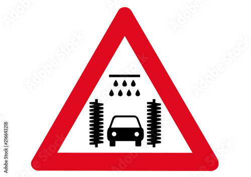 Schild Achtung Waschstraße