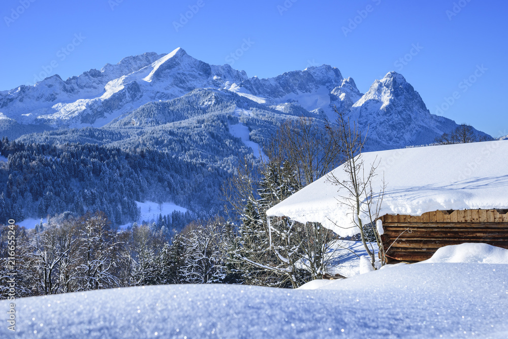 Neuschnee in den bayrischen Alpen 