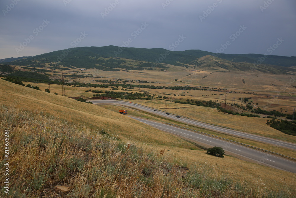 Fototapeta premium Road to mountain pass