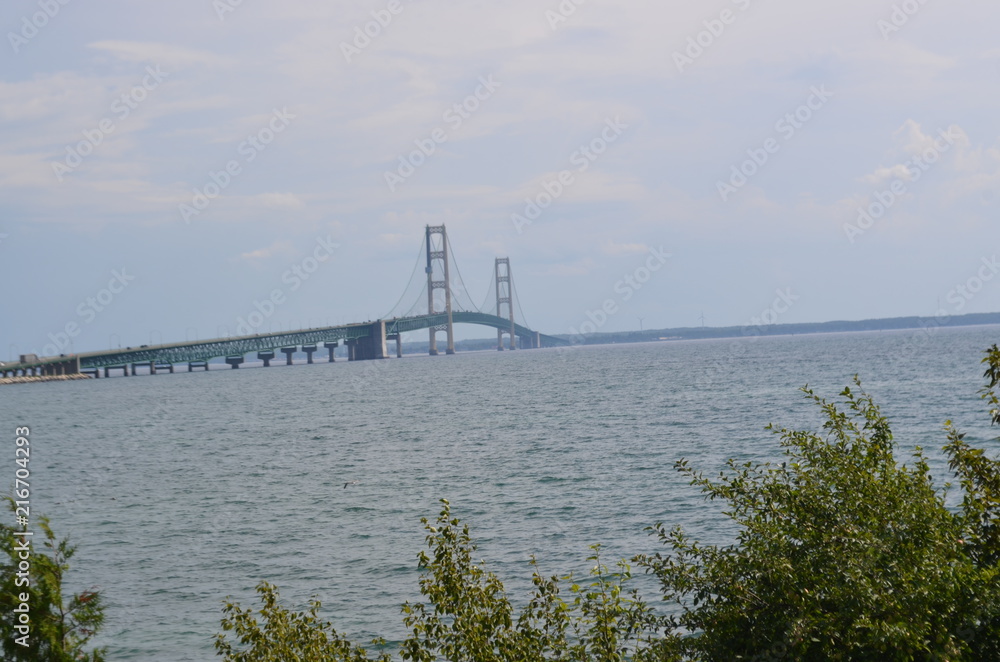 Fototapeta premium bridge+lake+michigan+huron