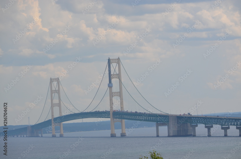 Obraz premium bridge+lake+michigan+huron