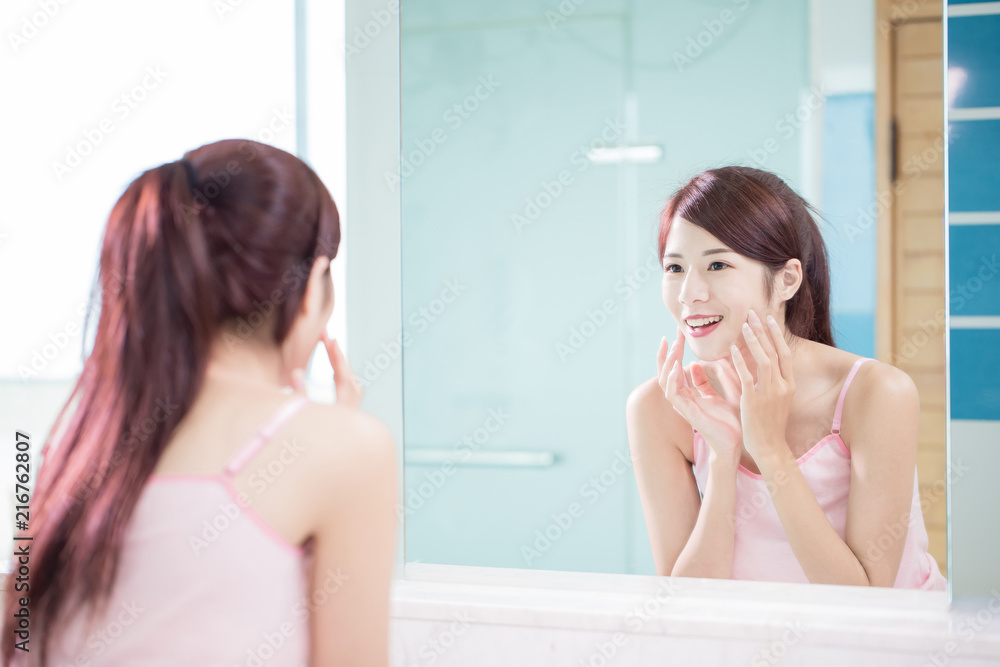 beauty woman look mirror