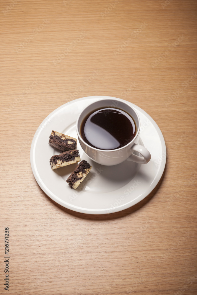 Obraz premium black coffee with choice cookie