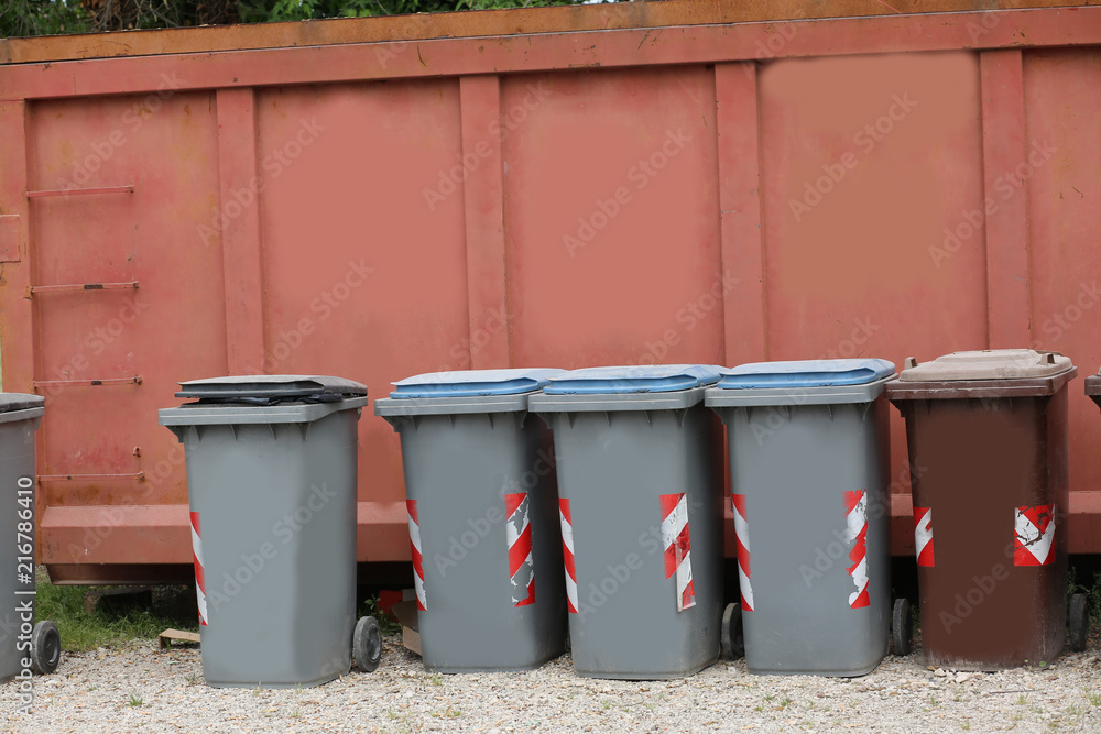 containers for recycling waste to properly dispose of all waste containers for recycling waste to properly dispose of all waste