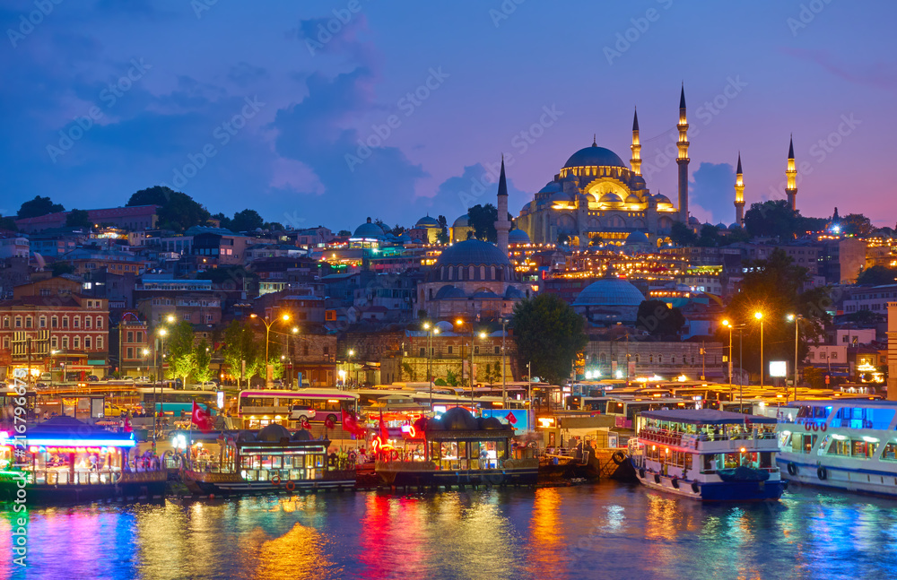 Fototapeta premium Stare miasto w Stambule