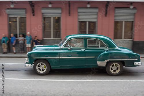 Green American Car in Havana Street © Chris Wright