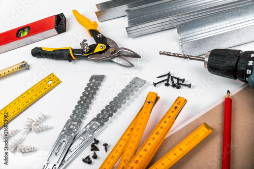 tools and equipment for plasterboard mounting